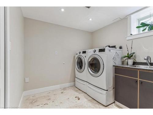 1379 Willowdown Road, Oakville, ON - Indoor Photo Showing Laundry Room