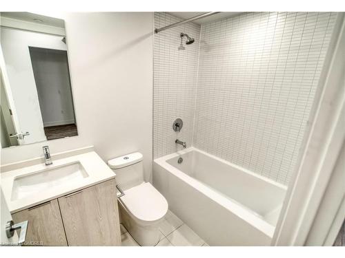 805-1 Jarvis Street, Hamilton, ON - Indoor Photo Showing Bathroom