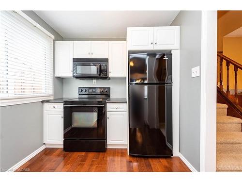 1503 Brenner Crescent, Burlington, ON - Indoor Photo Showing Kitchen