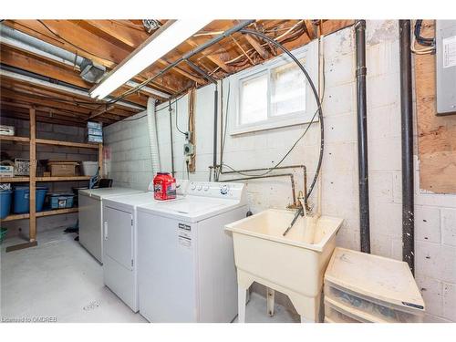 1503 Brenner Crescent, Burlington, ON - Indoor Photo Showing Laundry Room