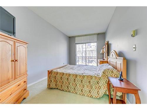115-2199 Sixth Line, Oakville, ON - Indoor Photo Showing Bedroom