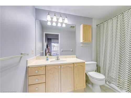 115-2199 Sixth Line, Oakville, ON - Indoor Photo Showing Bathroom