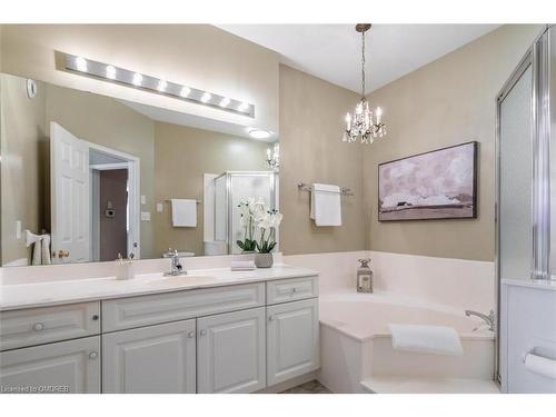 2236 Turnberry Road, Burlington, ON - Indoor Photo Showing Bathroom