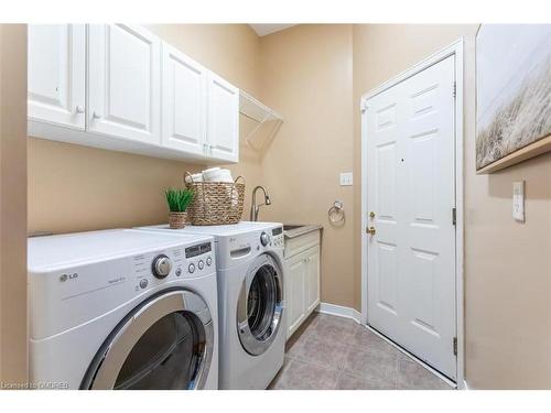 2236 Turnberry Road, Burlington, ON - Indoor Photo Showing Laundry Room