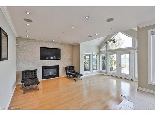 1470 Watersedge Road, Mississauga, ON - Indoor With Fireplace