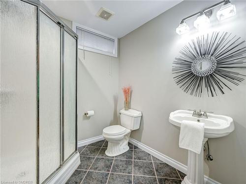 342 Dale Crescent, Waterloo, ON - Indoor Photo Showing Bathroom