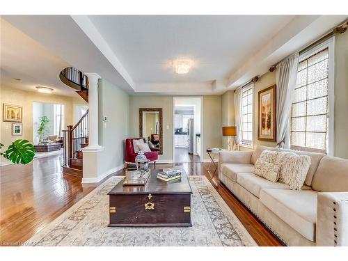 372 Creek Path Avenue, Oakville, ON - Indoor Photo Showing Living Room