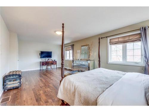 372 Creek Path Avenue, Oakville, ON - Indoor Photo Showing Bedroom