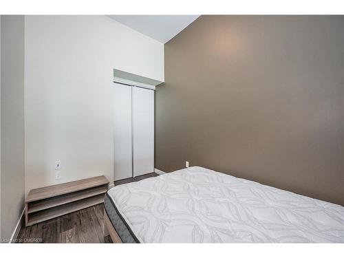 103-257 Hemlock Street, Waterloo, ON - Indoor Photo Showing Bedroom