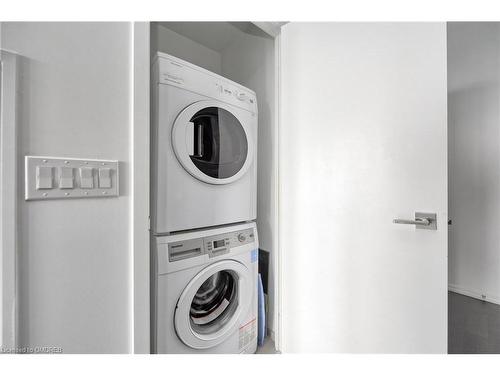 4705-70 Temperance Street, Toronto, ON - Indoor Photo Showing Laundry Room