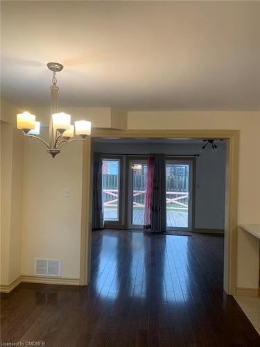 98 Adler Drive, Cambridge, ON - Indoor Photo Showing Other Room
