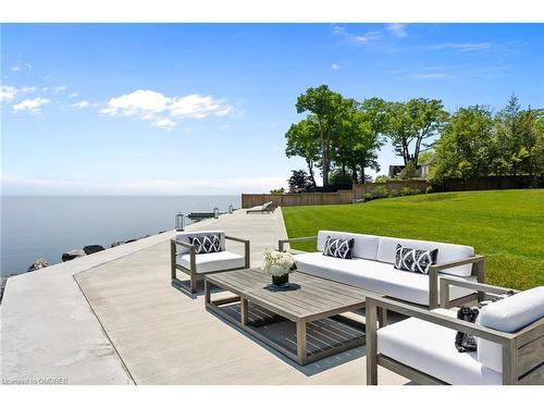3 Ennisclare Drive E, Oakville, ON - Outdoor With Body Of Water