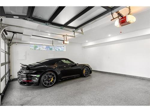 3 Ennisclare Drive E, Oakville, ON - Indoor Photo Showing Garage