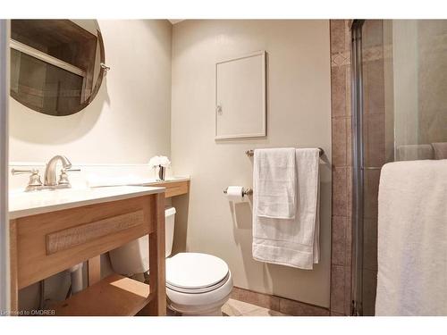 2169 Constance Drive, Oakville, ON - Indoor Photo Showing Bathroom