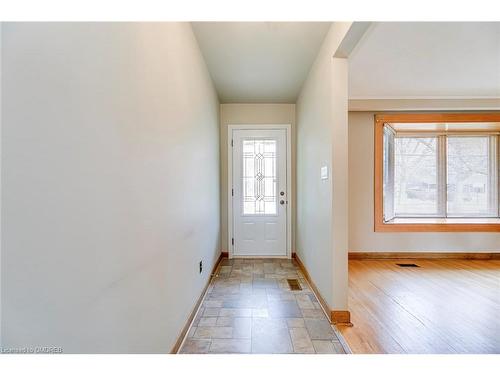 414 Belvenia Road, Burlington, ON - Indoor Photo Showing Other Room