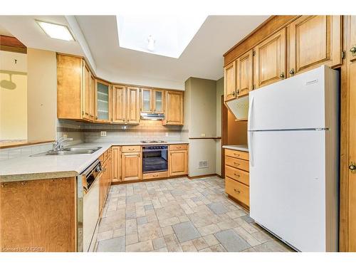 414 Belvenia Road, Burlington, ON - Indoor Photo Showing Kitchen With Double Sink