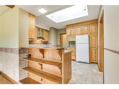 414 Belvenia Road, Burlington, ON - Indoor Photo Showing Kitchen