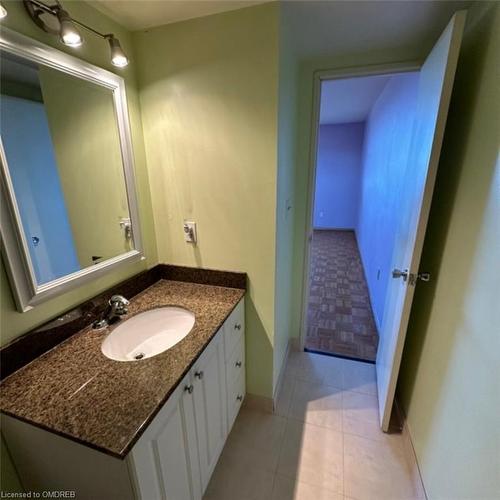 1612-260 Scarlett Road, York, ON - Indoor Photo Showing Bathroom