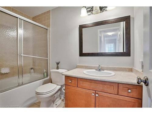 3119 Walkers Line, Burlington, ON - Indoor Photo Showing Bathroom