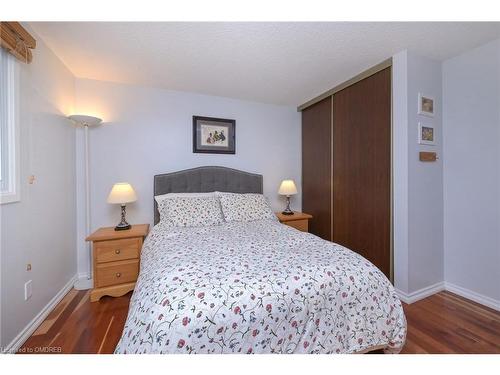 10 Blueridge Square, Brampton, ON - Indoor Photo Showing Bedroom