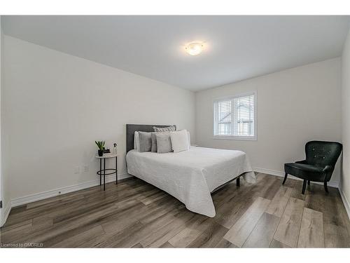 44-27 Rachel Drive, Stoney Creek, ON - Indoor Photo Showing Bedroom