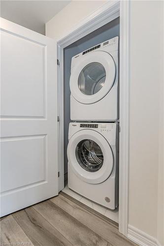 44-27 Rachel Drive, Stoney Creek, ON - Indoor Photo Showing Laundry Room