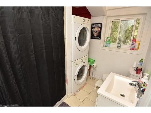 755 Highway No 6, Caledonia, ON - Indoor Photo Showing Laundry Room