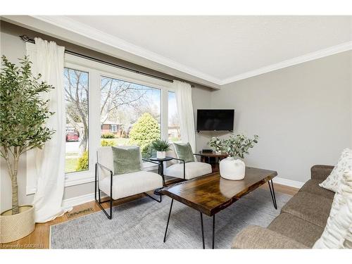 244 Laurier Avenue, Milton, ON - Indoor Photo Showing Living Room
