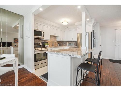 902-365 Geneva Street, St. Catharines, ON - Indoor Photo Showing Kitchen With Upgraded Kitchen