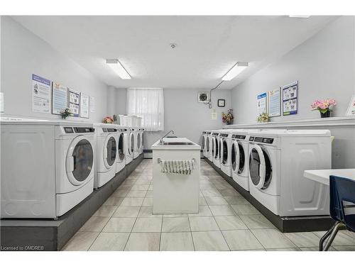 902-365 Geneva Street, St. Catharines, ON - Indoor Photo Showing Laundry Room
