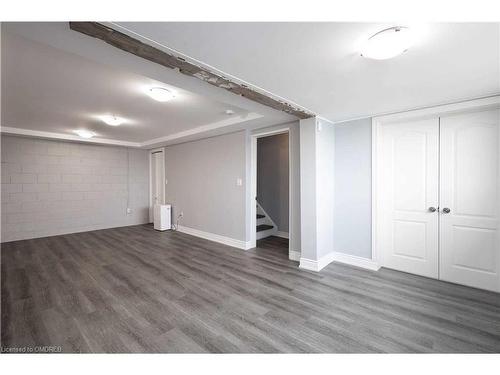 18 1/2 Lakeshore Road, Hamilton, ON - Indoor Photo Showing Other Room