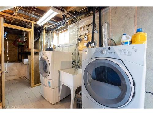 18 1/2 Lakeshore Road, Hamilton, ON - Indoor Photo Showing Laundry Room