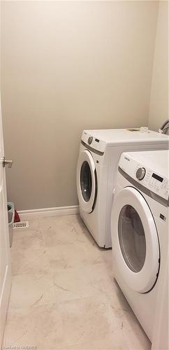 1033 Wright Drive, Midland, ON - Indoor Photo Showing Laundry Room