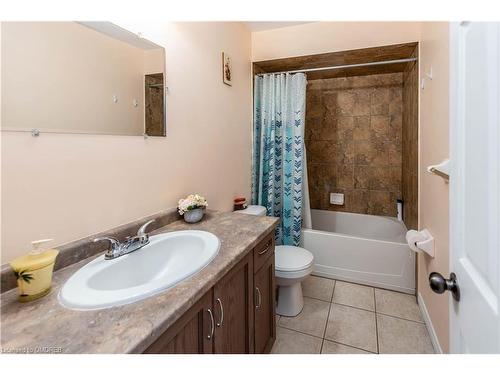 7-1540 Upper Gage Avenue Avenue, Hamilton, ON - Indoor Photo Showing Bathroom