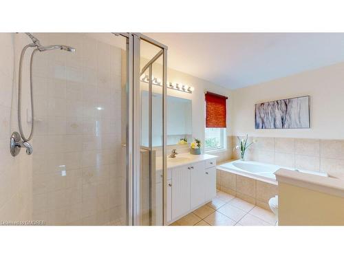 116 Zieman Crescent, Cambridge, ON - Indoor Photo Showing Bathroom