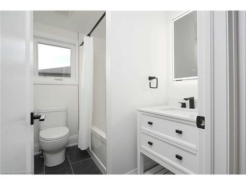 52 Watt Street, Guelph, ON - Indoor Photo Showing Bathroom