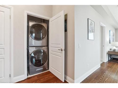 1106-1 Hurontario Street, Mississauga, ON - Indoor Photo Showing Laundry Room