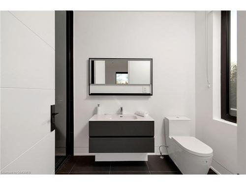 2048 Ardleigh Road, Oakville, ON - Indoor Photo Showing Bathroom