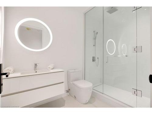 2048 Ardleigh Road, Oakville, ON - Indoor Photo Showing Bathroom
