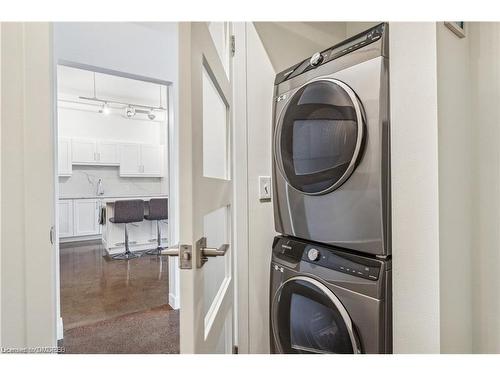 308-66 Bay Street S, Hamilton, ON - Indoor Photo Showing Laundry Room