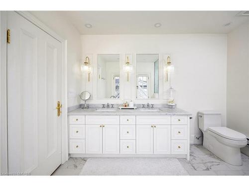 420 Randall Street, Oakville, ON - Indoor Photo Showing Bathroom