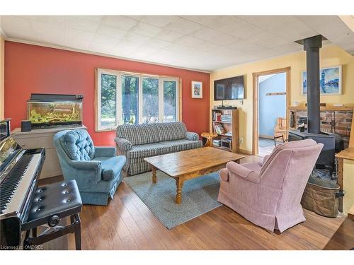 16651 Leslie Hill Road, Terra Cotta, ON - Indoor Photo Showing Living Room With Fireplace