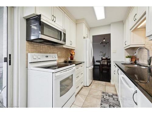 508-1425 Ghent Avenue, Burlington, ON - Indoor Photo Showing Kitchen