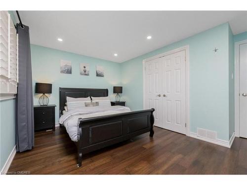 48 Regan Crescent, Georgetown, ON - Indoor Photo Showing Bedroom