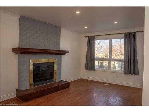 106 Ashbury Court, London, ON - Indoor Photo Showing Living Room With Fireplace