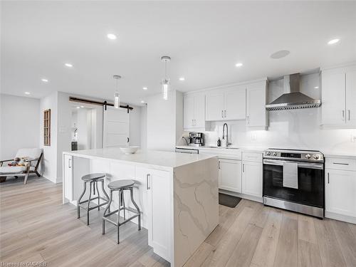 2907-3100 Kirwin Avenue, Mississauga, ON - Indoor Photo Showing Kitchen With Upgraded Kitchen