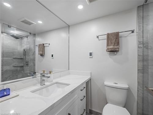 2907-3100 Kirwin Avenue, Mississauga, ON - Indoor Photo Showing Bathroom