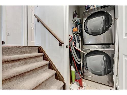 583 Speyer Circle, Milton, ON - Indoor Photo Showing Laundry Room