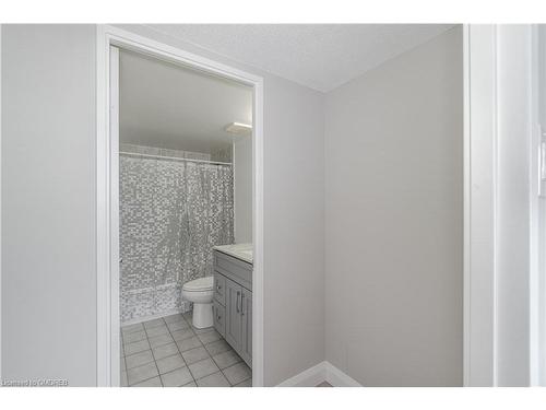 512-4185 Shipp Drive, Mississauga, ON - Indoor Photo Showing Bathroom