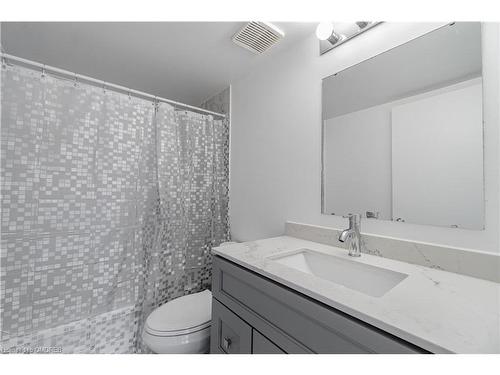 512-4185 Shipp Drive, Mississauga, ON - Indoor Photo Showing Bathroom